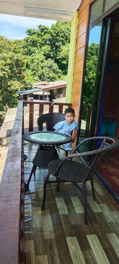Perhentian Hazipah Hotel Kampong Pasir Hantu Exterior foto