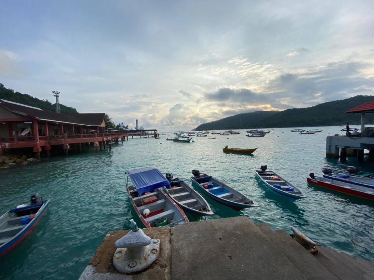 Perhentian Hazipah Hotel Kampong Pasir Hantu Exterior foto
